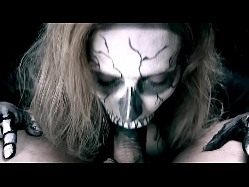 ❤️ Demonska djevojka siše kurac svojim crnim ustima i guta spermu. ️❌  Seks na bs.allo-sex.ru ﹏